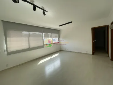Apartamento com 3 Quartos para alugar, 130m² no Santa Cecília, São Paulo