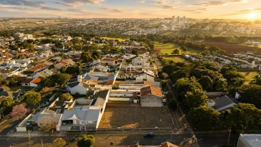 Lote/Terreno à venda, 953m² no Conjunto Habitacional Inocente Vila Nova Júnior, Maringá