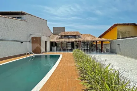 Casa com 4 Quartos à venda, 159m² no Cidade Nova Peruíbe, Peruíbe