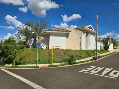 Casa de Condomínio com 3 Quartos à venda, 237m² no , Álvares Machado
