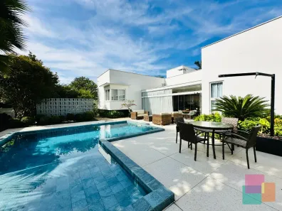 Casa com 3 Quartos à venda, 428m² no Glória, Joinville