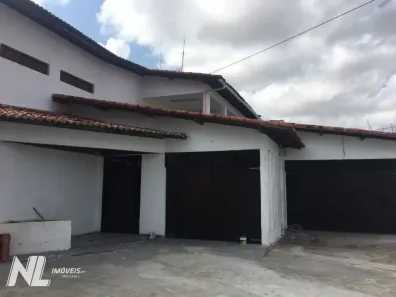 Casa com 5 Quartos à venda, 520m² no Candelária, Natal