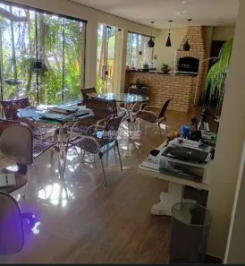 Casa com 3 Quartos à venda, 300m² no Aurora, Londrina