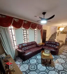 Sobrado com 4 Quartos à venda, 169m² no Vila Lucinda, Santo André
