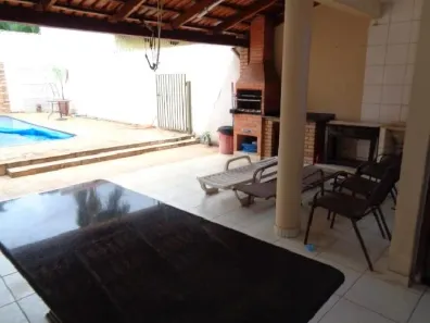 Sobrado com 3 Quartos à venda, 228m² no Jardim América, Goiânia
