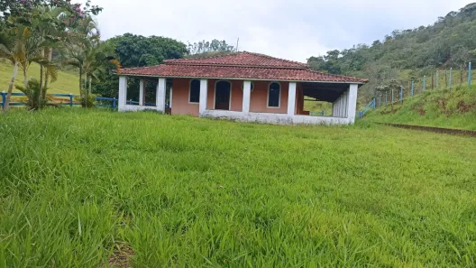 Fazenda/Sítio com 3 Quartos à venda, 300m² no Bairro da Pernambucana, São José dos Campos