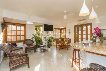 Casa com 4 Quartos à venda, 350m² no Jardim Isabel, Porto Alegre