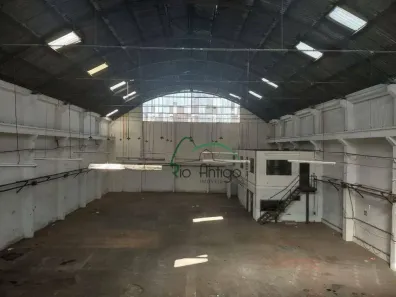 Galpão/Depósito/Armazém para alugar, 1350m² no Ramos, Rio de Janeiro