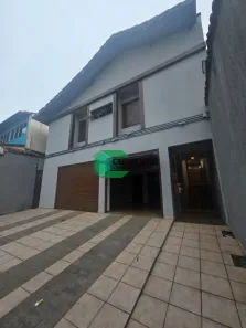 Sobrado com 3 Quartos para venda ou aluguel, 300m² no Vila Valparaíso, Santo André