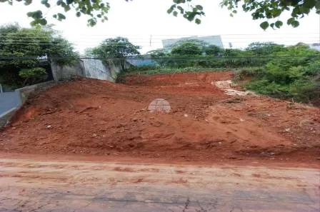 Lote/Terreno à venda, 360m² no Campo Comprido, Curitiba