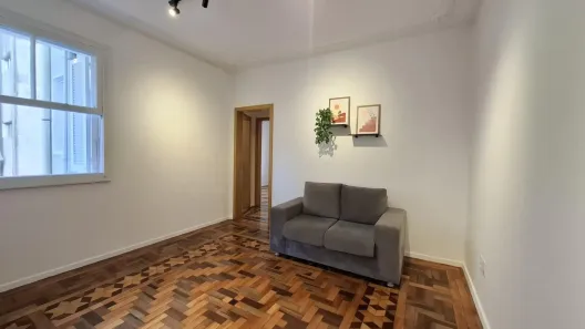 Apartamento com 2 Quartos à venda, 70m² no Centro Histórico, Porto Alegre