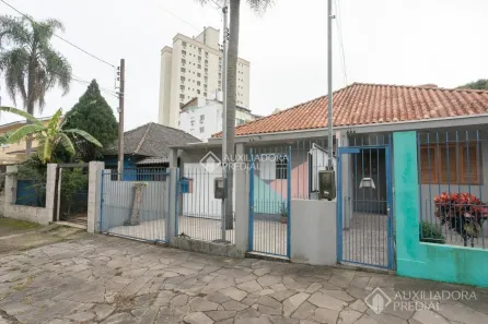Casa com 1 Quarto à venda, 189m² no Passo da Areia, Porto Alegre