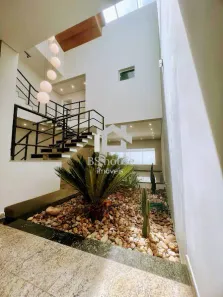 Sobrado com 3 Quartos à venda, 244m² no Vila Scarpelli, Santo André