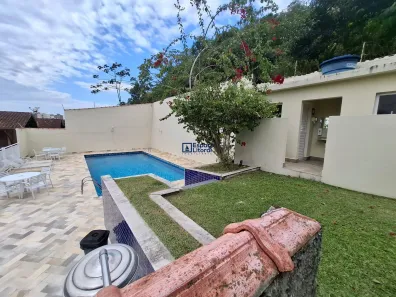 Casa de Condomínio com 2 Quartos à venda, 88m² no Loteamento Balneário Camburi, Caraguatatuba