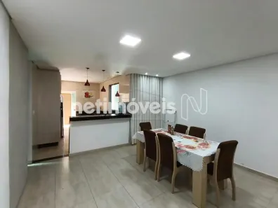 Casa com 4 Quartos à venda, 120m² no Sapucaia II, Contagem