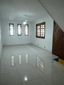 Sobrado com 3 Quartos à venda, 180m² no Jardim Virginia Bianca, São Paulo