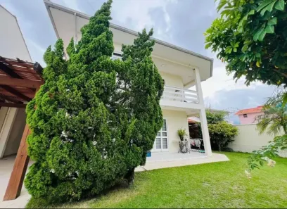 Casa com 3 Quartos à venda, 278m² no Centro, Palhoça