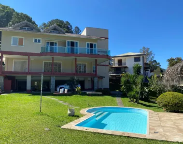 Casa com 8 Quartos à venda, 319m² no Carlos Guinle, Teresópolis