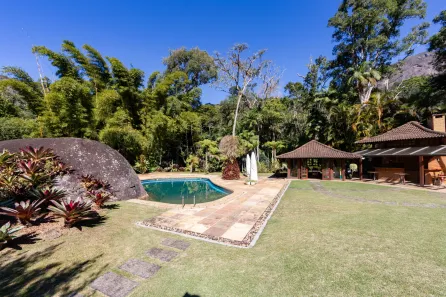 Casa de Condomínio com 5 Quartos à venda, 530m² no Quebra Frascos, Teresópolis