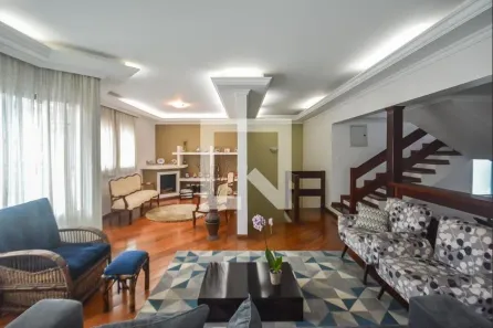 Casa com 3 Quartos à venda, 297m² no Vila Pires, Guarulhos