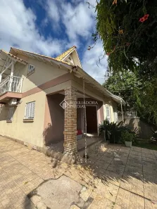 Casa com 3 Quartos para alugar, 300m² no Estância Velha, Canoas
