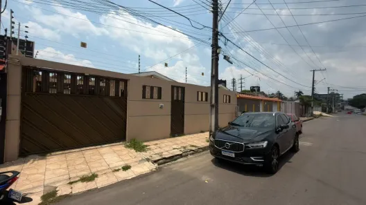 Casa com 4 Quartos à venda, 233m² no Planalto, Manaus
