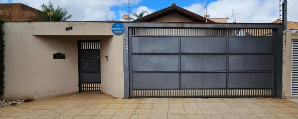 Casa com 4 Quartos à venda, 205m² no Carandá Bosque, Campo Grande