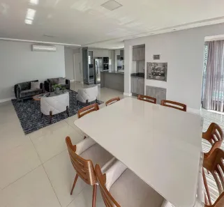 Apartamento com 3 Quartos para alugar, 155m² no Centro, Balneário Camboriú