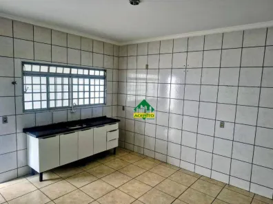 Casa com 2 Quartos para alugar, 150m² no Jardim do Prado, Araçatuba