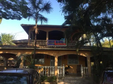 Casa com 5 Quartos à venda, 300m² no Bandeirinhas, Betim