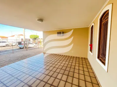 Casa com 3 Quartos à venda, 202m² no Bairro das Bandeiras, Araçatuba