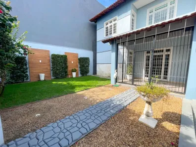 Casa com 4 Quartos à venda, 200m² no Flores, Manaus