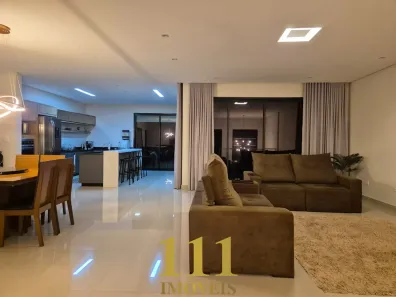 Casa de Condomínio com 3 Quartos à venda, 350m² no Centro, Taubaté