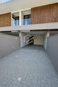 Sobrado com 3 Quartos à venda, 138m² no Bom Retiro, Joinville