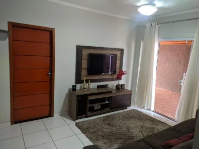 Casa com 2 Quartos à venda, 105m² no Jardim Residencial Vitória, Limeira