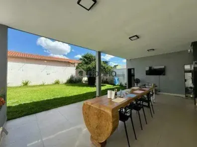 Casa com 3 Quartos à venda, 200m² no Olinda, Uberaba
