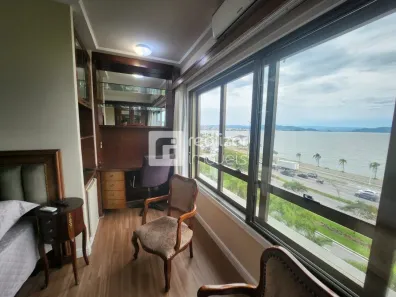 Apartamento com 2 Quartos para alugar, 81m² no Centro, Florianópolis