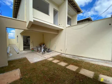 Casa com 3 Quartos à venda, 118m² no Cândida Ferreira, Contagem