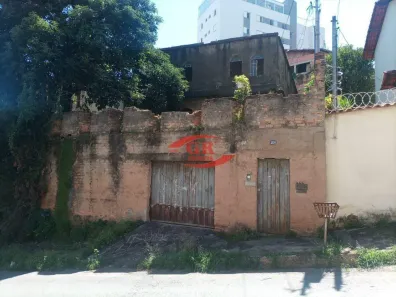 Casa com 7 Quartos à venda, 229m² no Havaí, Belo Horizonte