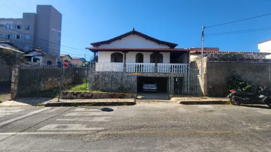 Casa com 3 Quartos à venda, 160m² no Jardim Pérola, Contagem