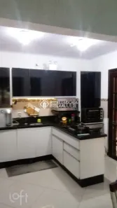 Casa com 2 Quartos à venda, 130m² no Guarujá, Porto Alegre