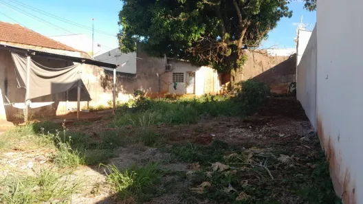 Lote/Terreno à venda, 395m² no Brasília, Londrina