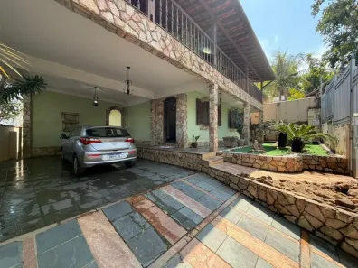 Casa com 4 Quartos à venda, 360m² no Santa Mônica, Belo Horizonte
