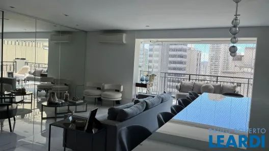 Apartamento com 3 Quartos à venda, 157m² no Santa Cecília, São Paulo