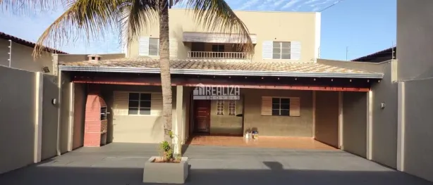 Sobrado com 3 Quartos à venda, 107m² no Vila Alvorada, Uberaba