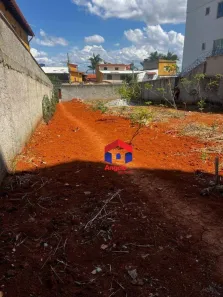 Lote/Terreno à venda, 360m² no Parque Xangri-Lá, Contagem