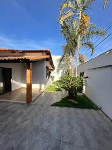 Casa com 3 Quartos à venda, 150m² no Planalto, Montes Claros