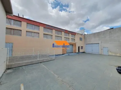 Galpão/Depósito/Armazém à venda, 720m² no Santo André, Belo Horizonte