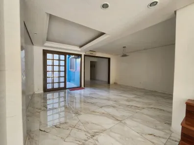 Casa com 4 Quartos à venda, 282m² no Centro, Pelotas