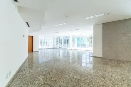 Prédio Comercial para alugar, 1114m² no Asa Sul, Brasília